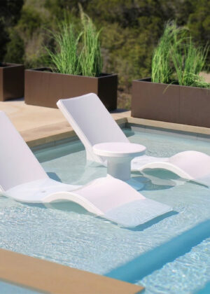 2 Line Chaise Chairs + 1 Fluent Side Table